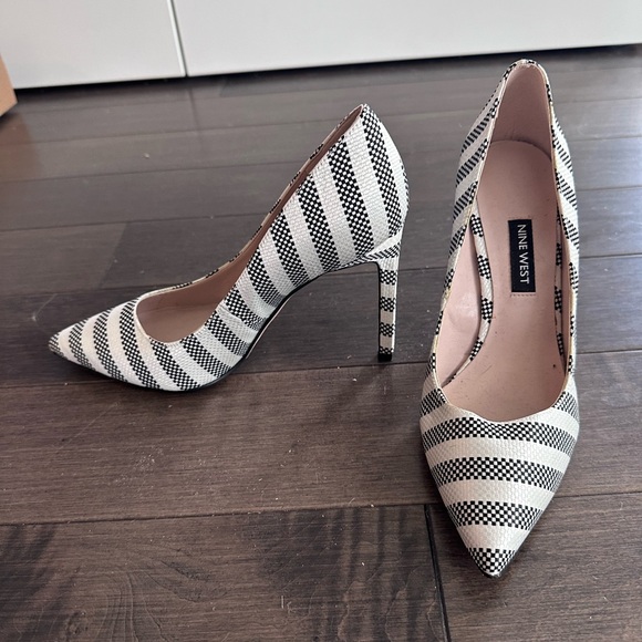 Nine West Pumps - with tag! - Picture 5 of 5